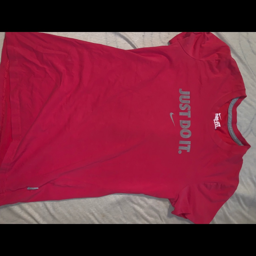 Women’s Nike T-Shirt